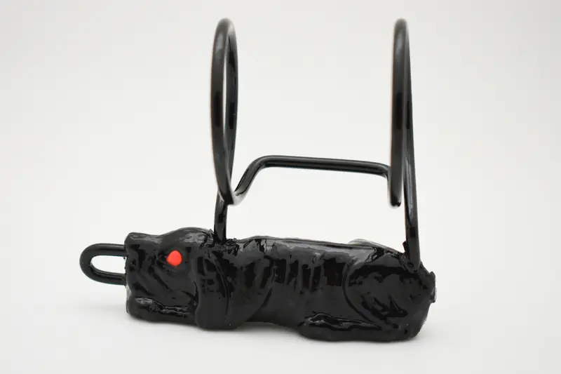 Jewel Hound Dog Lure Retriever